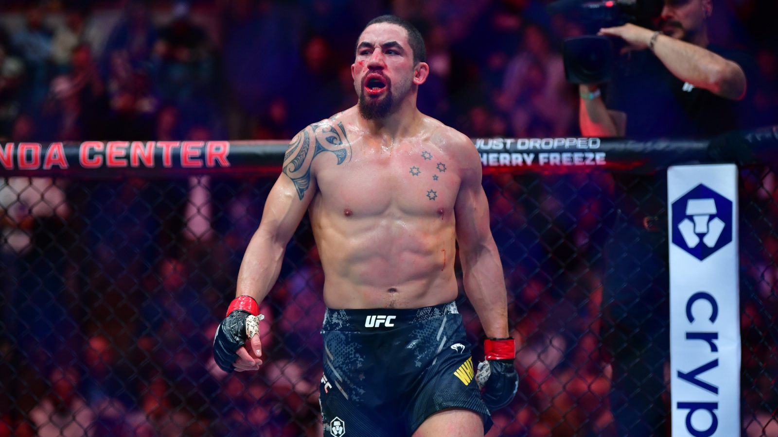 Robert Whittaker picks Khamzat to run over Strickland at UFC 328