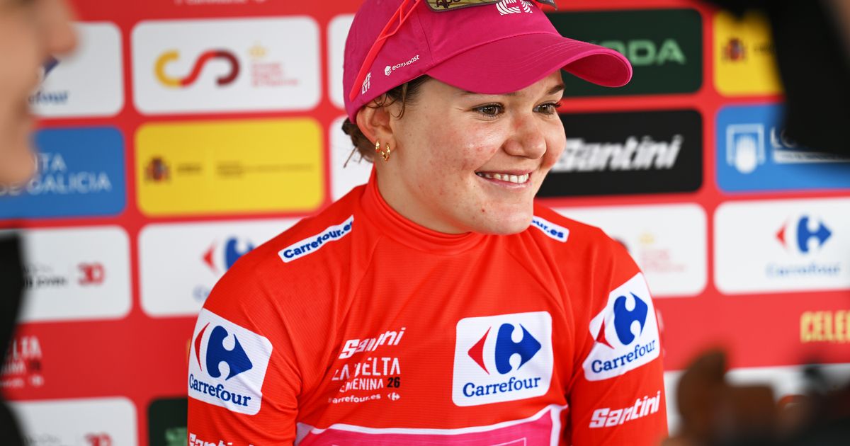 Noemi Rüegg wins Vuelta Femenina opening stage
