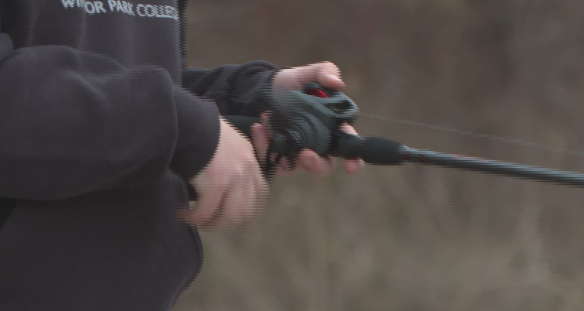 Families cast lines at FortWhyte Alive during Winnipeg fishing weekend