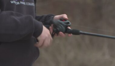 Families cast lines at FortWhyte Alive during Winnipeg fishing weekend