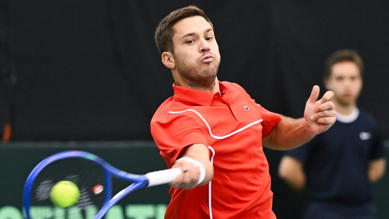 Canada's Galarneau, Draxl win first matches in French Open qualifying
