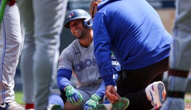 Blue Jays' George Springer leaves game after being hit on foot by pitch