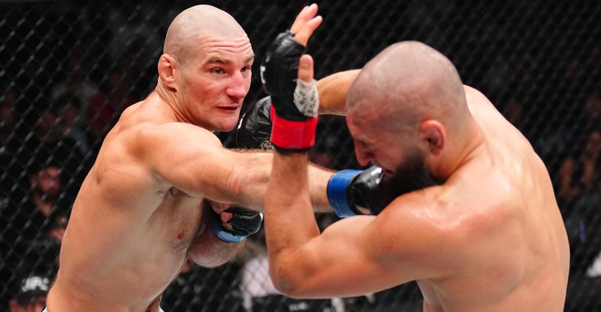 Sean Strickland stuns Khamzat Chimaev with split- decision victory to reclaim title in UFC 328 main event