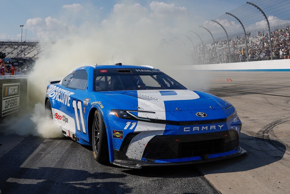 Denny Hamlin wins $1 million prize in crash-filled NASCAR All-Star Race at Dover