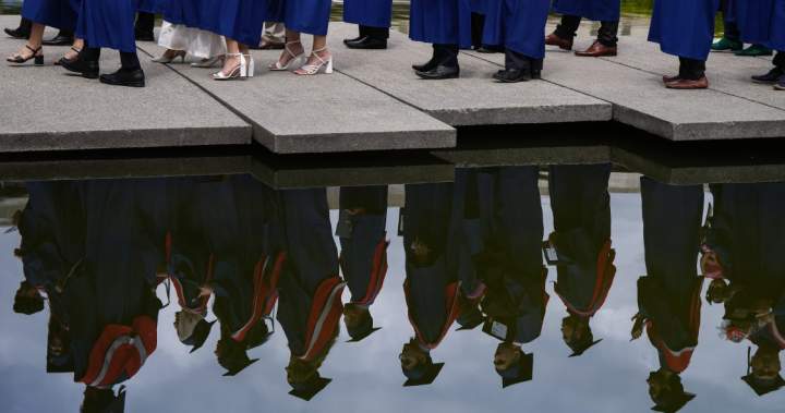 As grads enter tough job market, moving home ‘makes perfect sense’: experts - National