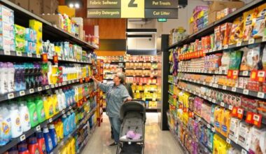 Canadians face food insecurity as 120% of income for some goes to food, rent