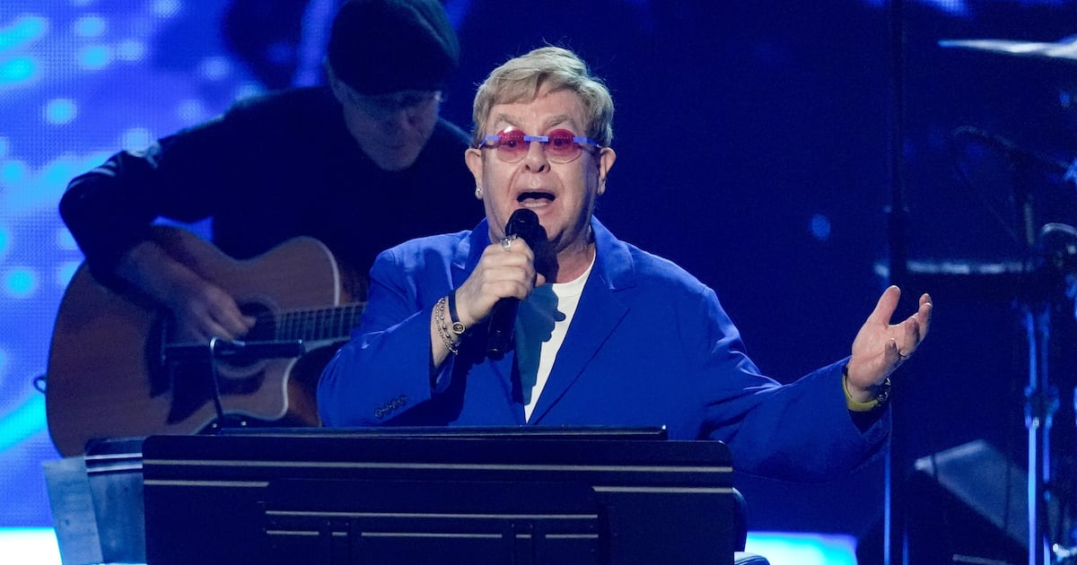 Elton John honoured with Glenn Gould Prize in Toronto – CP24