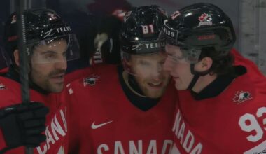 Holloway snaps it past Hellberg to regain the lead for Canada – TSN