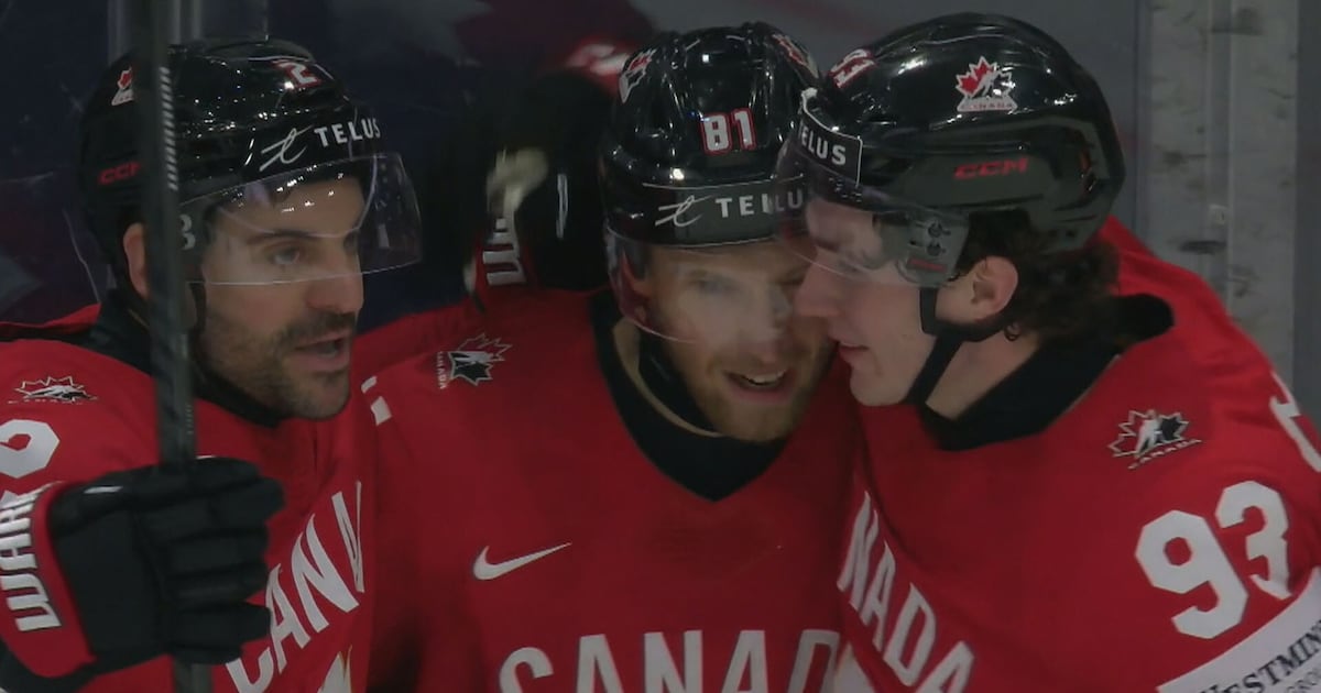 Holloway snaps it past Hellberg to regain the lead for Canada – TSN