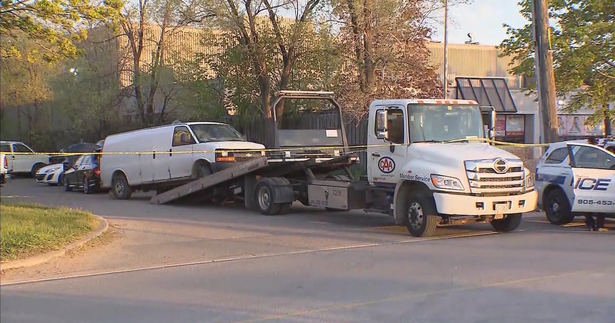 Tow truck driver dead after fatal workplace incident in Brampton – CP24