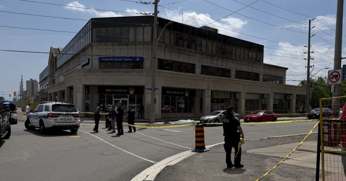 Male dead after daylight stabbing in Mississauga – CP24