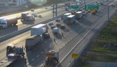 Police investigation shuts down eastbound Highway 401 Collector lanes in Mississauga – CP24