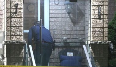 Two people injured in stabbing during Mississauga home invasion – CP24