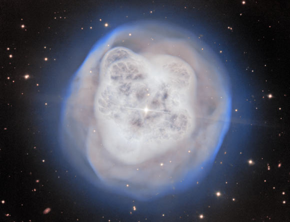 This image of the Crystal Ball Nebula was captured by the 8.1-m Gemini North telescope at the International Gemini Observatory. Image credit: J. Miller & M. Rodriguez, International Gemini Observatory & NSF’s NOIRLab / T.A. Rector, University of Alaska Anchorage & NSF’s NOIRLab / D. de Martin & M. Zamani, NSF’s NOIRLab.