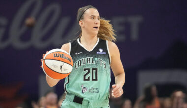 Liberty's Ionescu lands awkwardly, limps off court in pre-season game