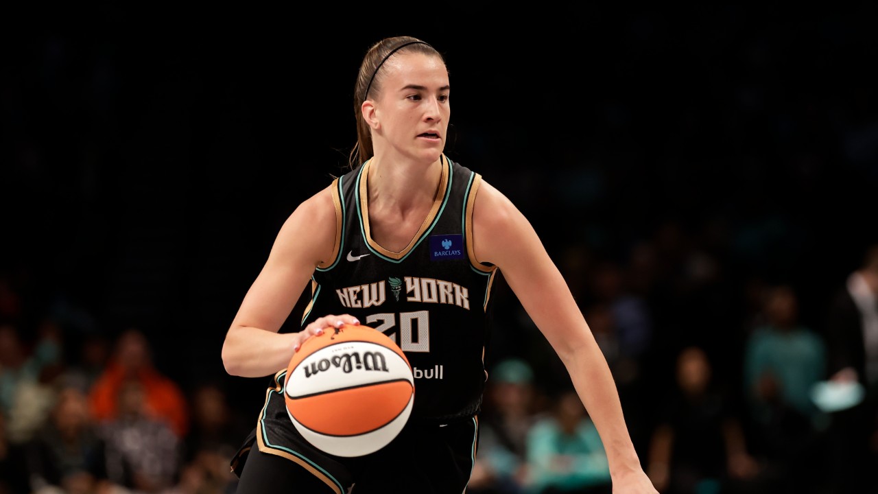 Ionescu dodges significant injury after ankle roll, out at least two weeks