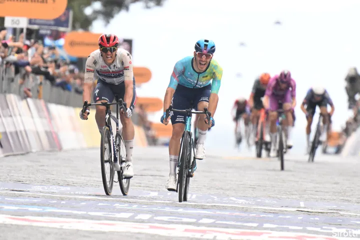 jasper-stuyven-davide-ballerini