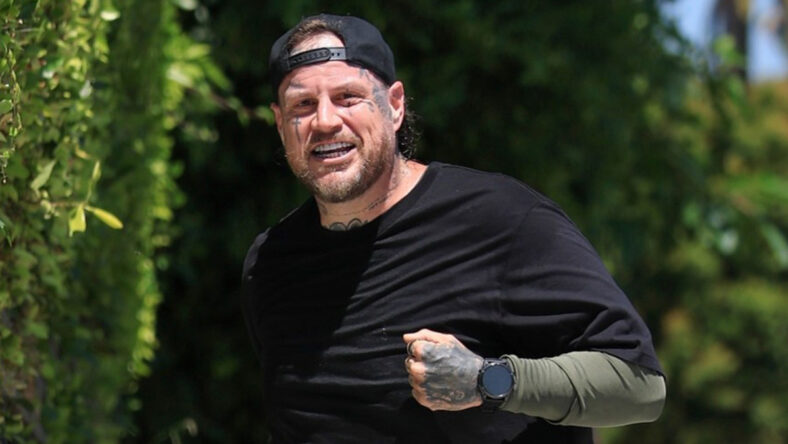 Jelly Roll jogging in Los Angeles