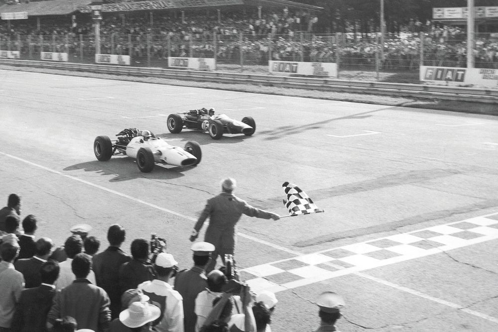 Surtees beats Brabham by 0.2s for a thrilling Italian GP win in 1967