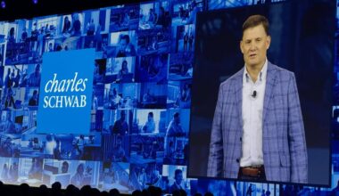 Schwab: Expanding Advice Not At Risk of ‘Bumping Into’ RIAs