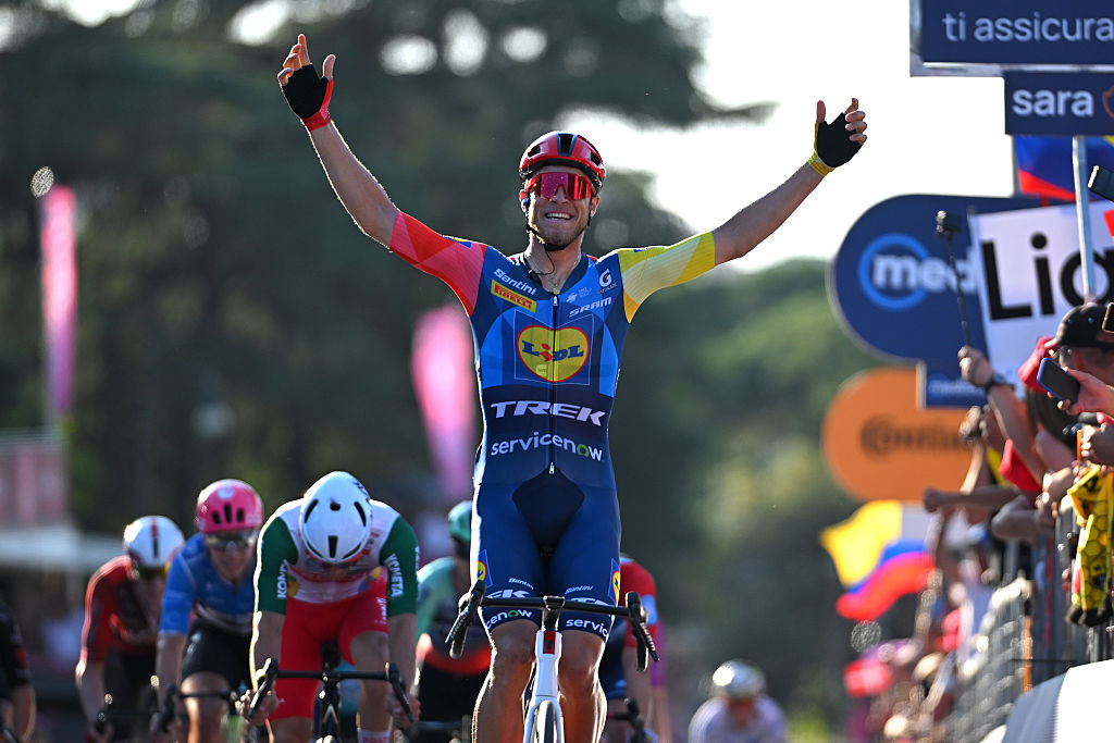 ROME, ITALY - MAY 31: Jonathan Milan of Italy and Team Lidl - Trek celebrates at finish line as stage winner during the 109th Giro d&amp;apos;Italia 2026, Stage 21 a 131km stage from Rome to Rome 1289m / #UCIWT / on May 31, 2026 in Rome, Italy. (Photo by Tim de Waele/Getty Images)