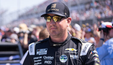 Kyle Busch losing NASCAR Truck race at Texas would be worst sign of his decline