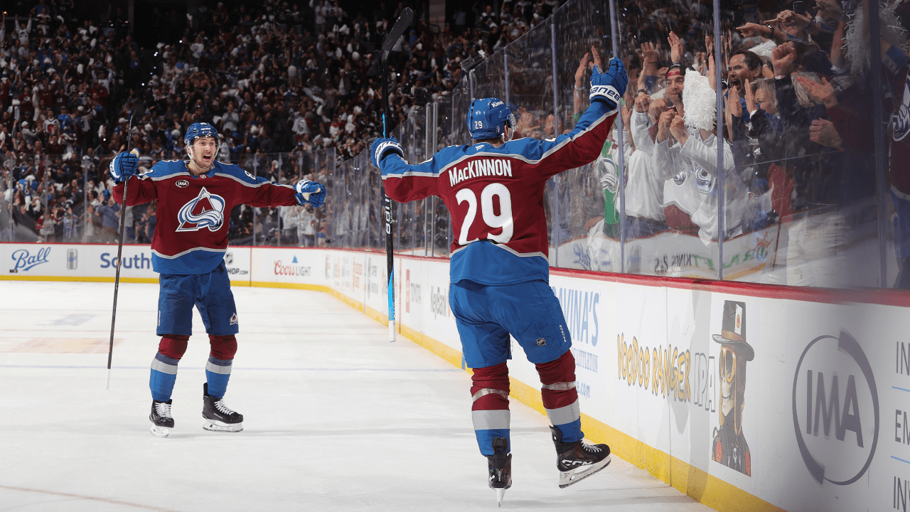MacKinnon hits small spot in big moment in Avalanche comeback
