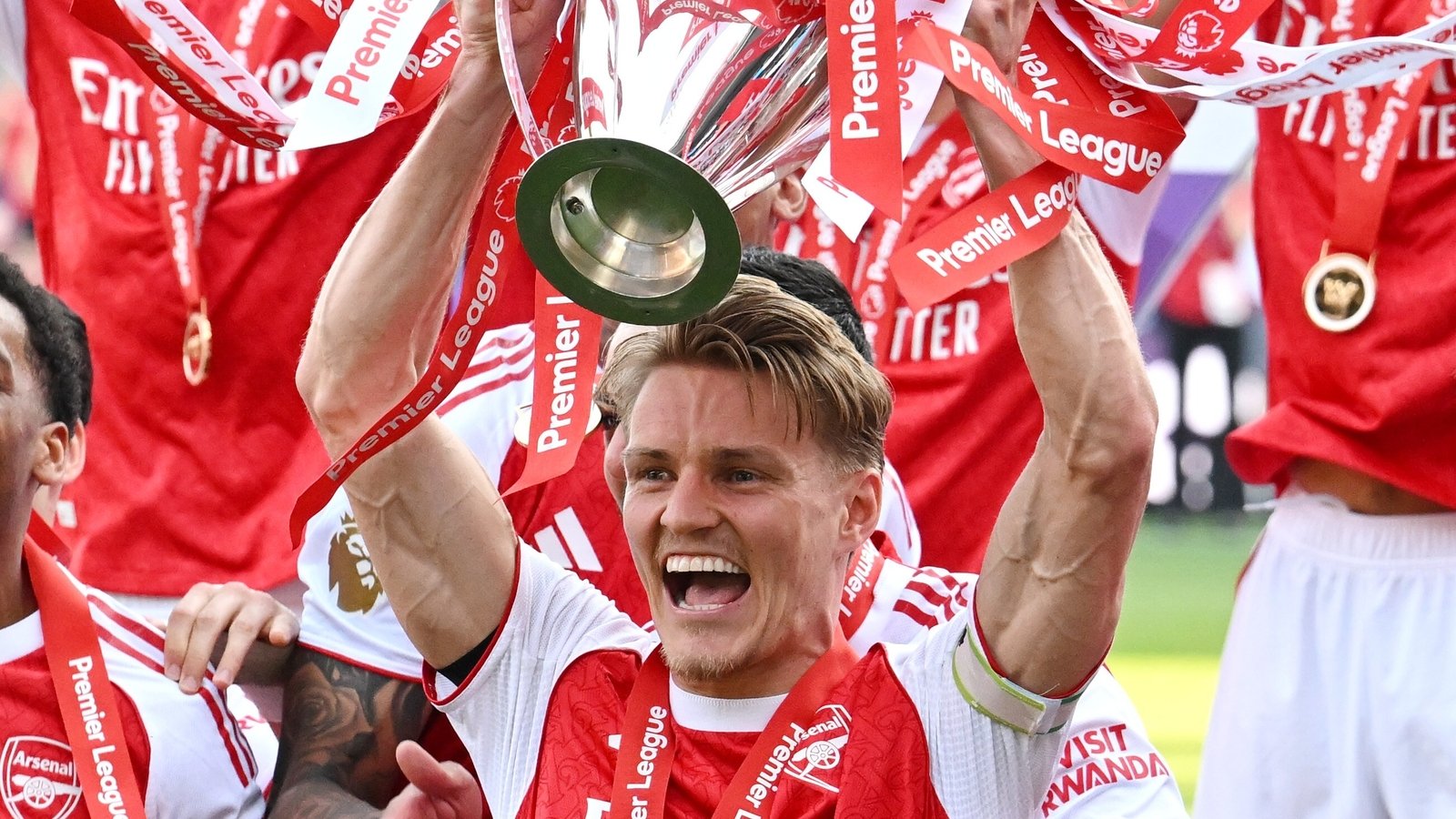 Odegaard on crazy feeling of becoming a champion | Interview | News