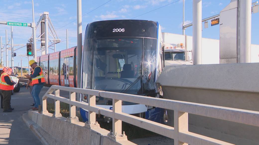 Click to play video: '2 Valley Line LRT crashes involving cyclist, semi running red light in less than 24 hours'