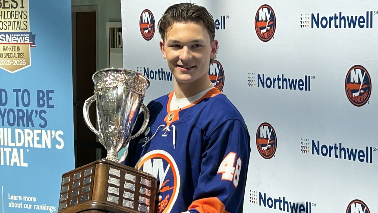 Schaefer of Islanders honors late mother with children’s hospital partnership