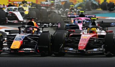 Max Verstappen (Red Bull RB22), Lewis Hamilton (Ferrari SF-26), 2026 F1