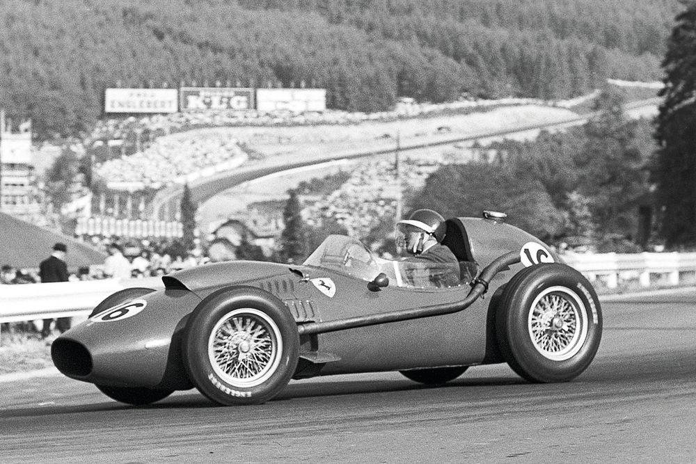 Hawthorn with the reliable Ferrari 246 won the 1958 title through consistency