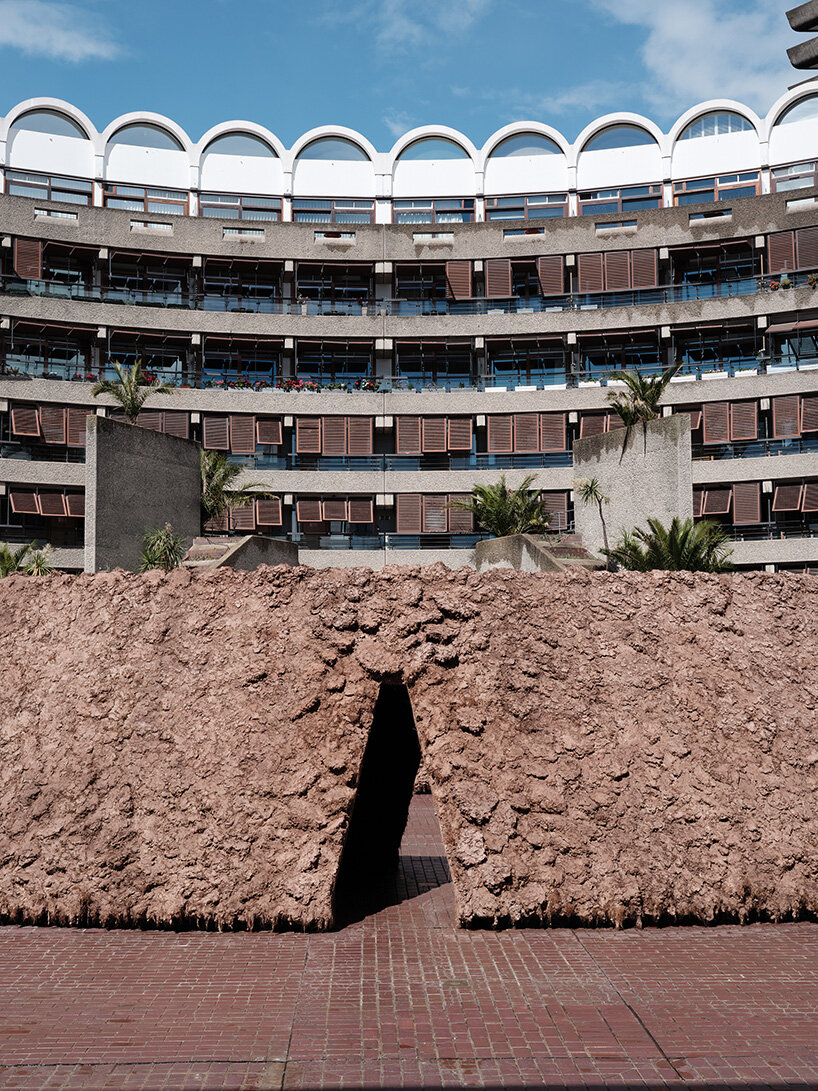 delcy morelos softens barbican's brutalist concrete with earth and spice installation - 5
