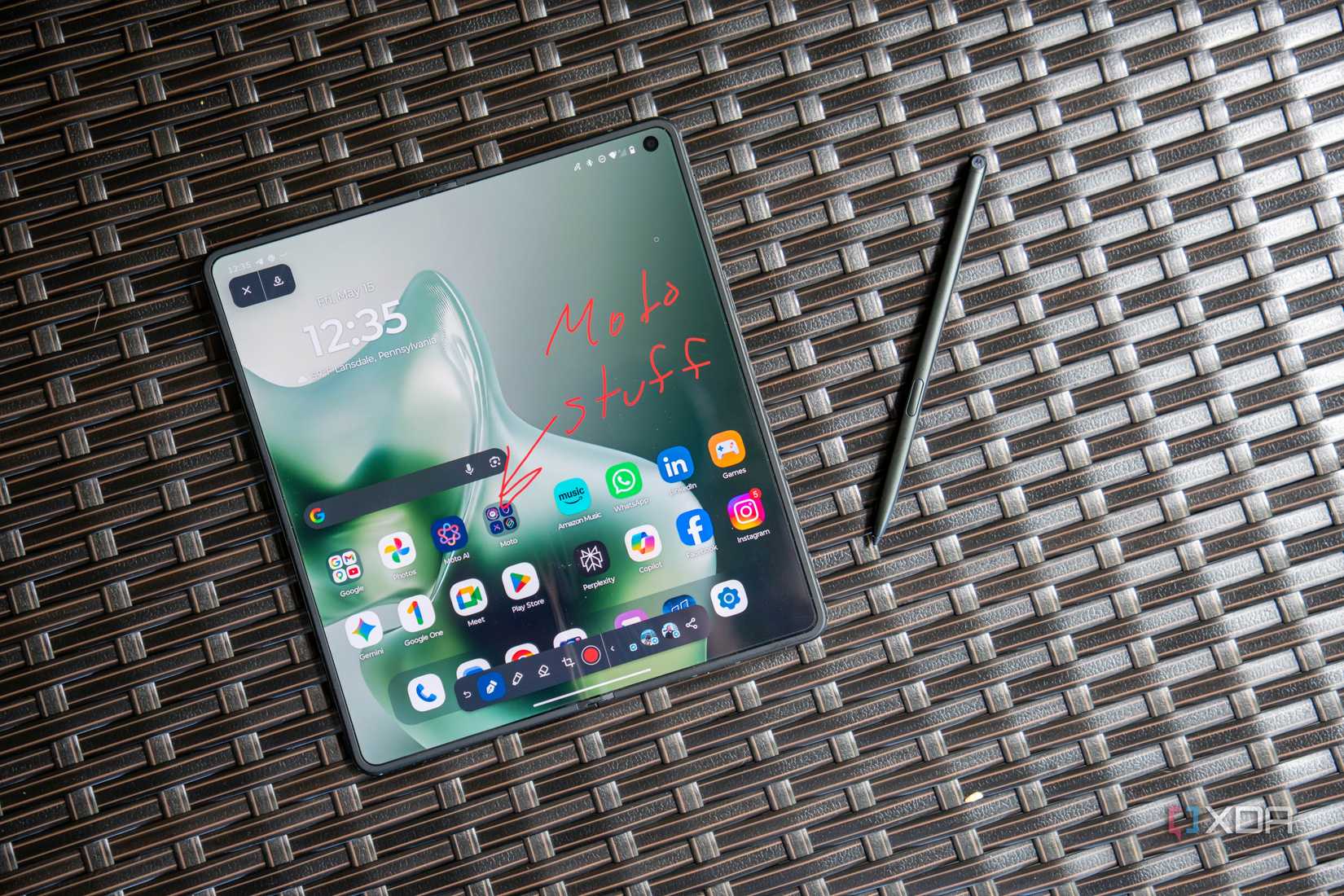 Motorola Razr Fold-11