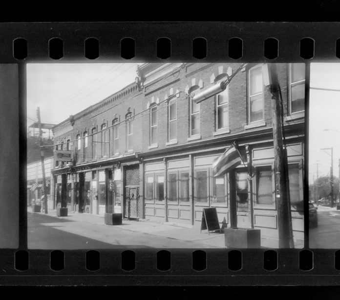Contact sheet positive image of Mo-1925 film shot by Mark Osterman (Pic: Scully & Osterman)