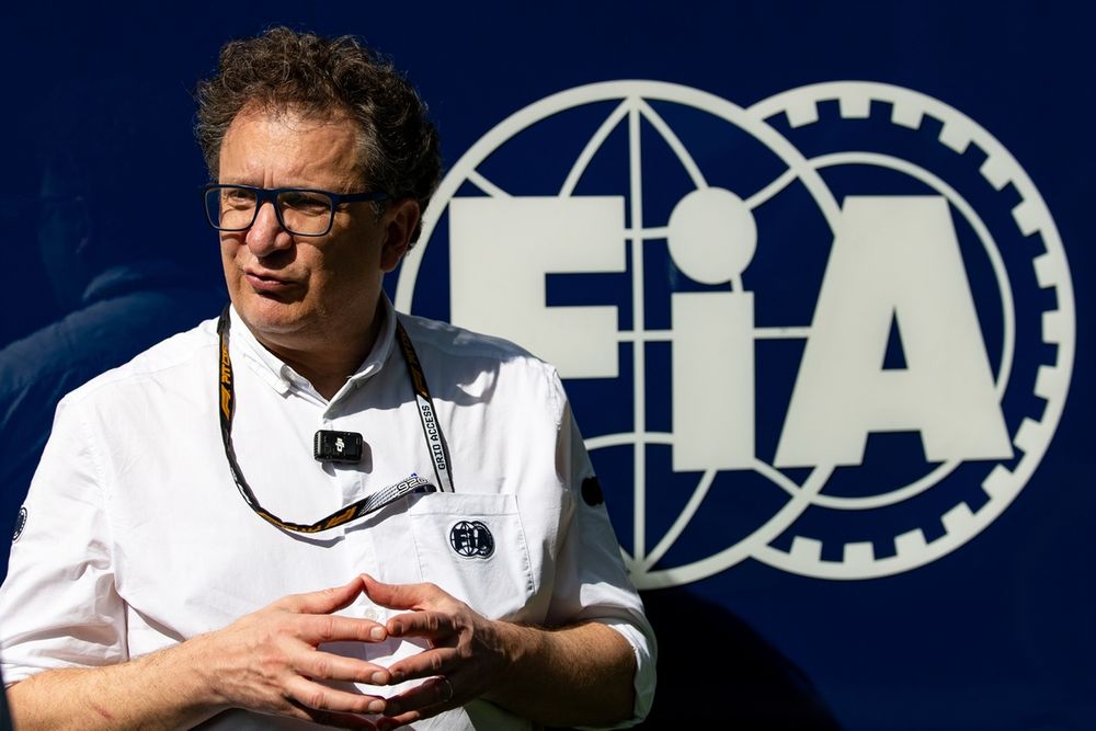 The FIA is trying to push through a change for F1 2027 that will see a 60-40 split between engine and electric power