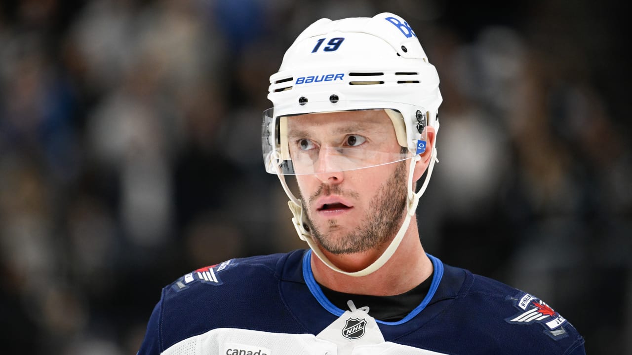 Toews named finalist for Bill Masterton Memorial Trophy