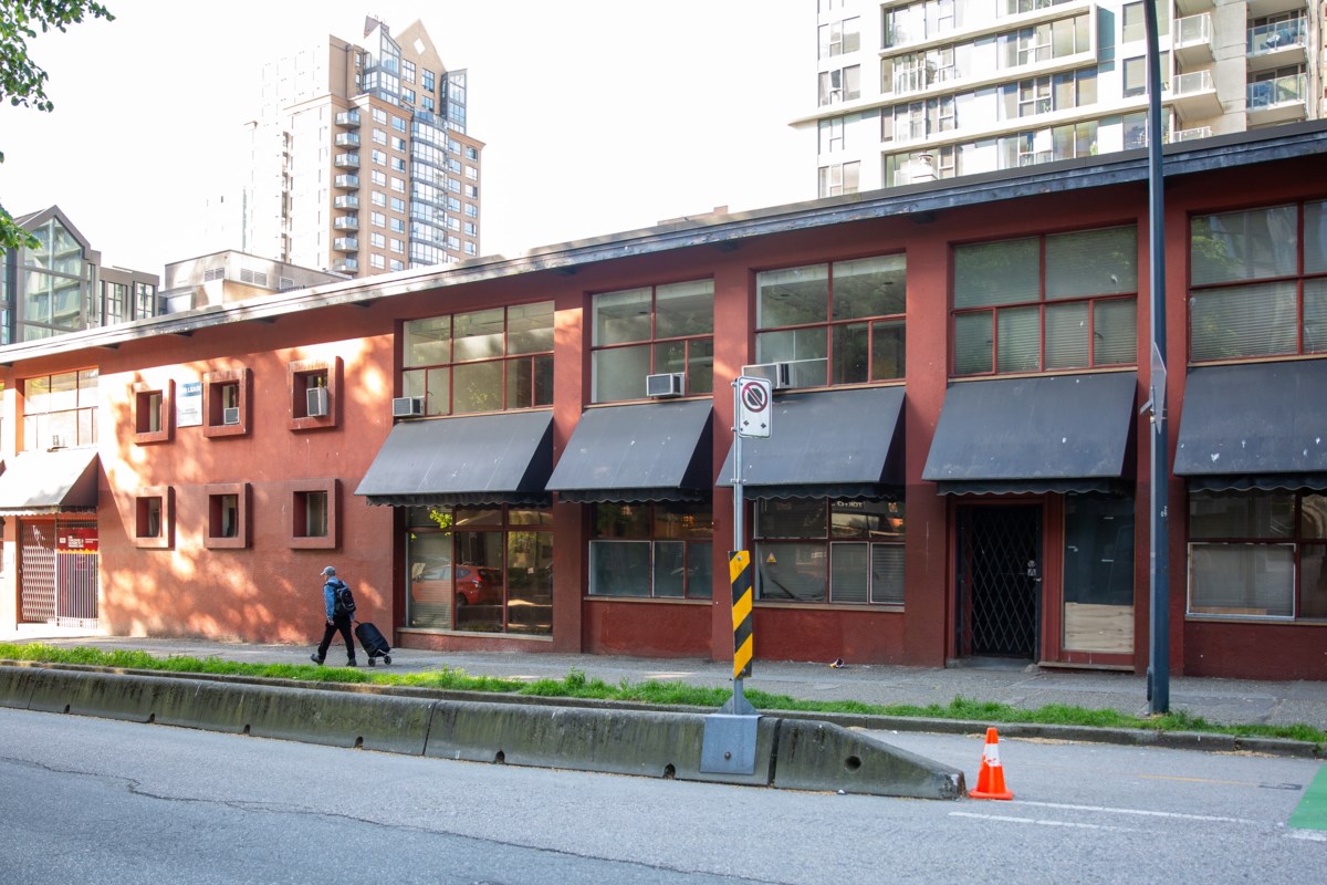Vancouver mayor moves to block opening of overdose site