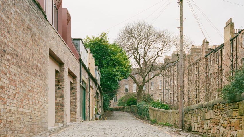 Canon Mews by Pend in Edinburgh Comments