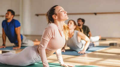 Celebrity trainer reveals how supermodels flatten their lower abs — and it only takes 10 minutes!