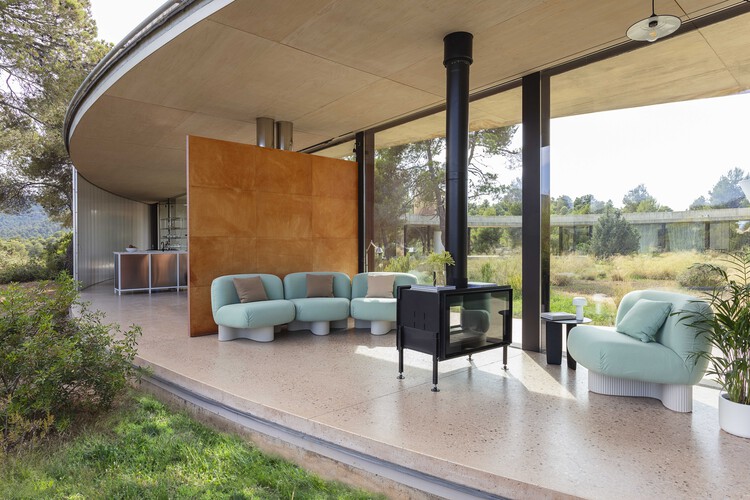 Plastic That Is Not a Plastic: Redefining Circularity in Open-Plan Design - Image 14 of 16