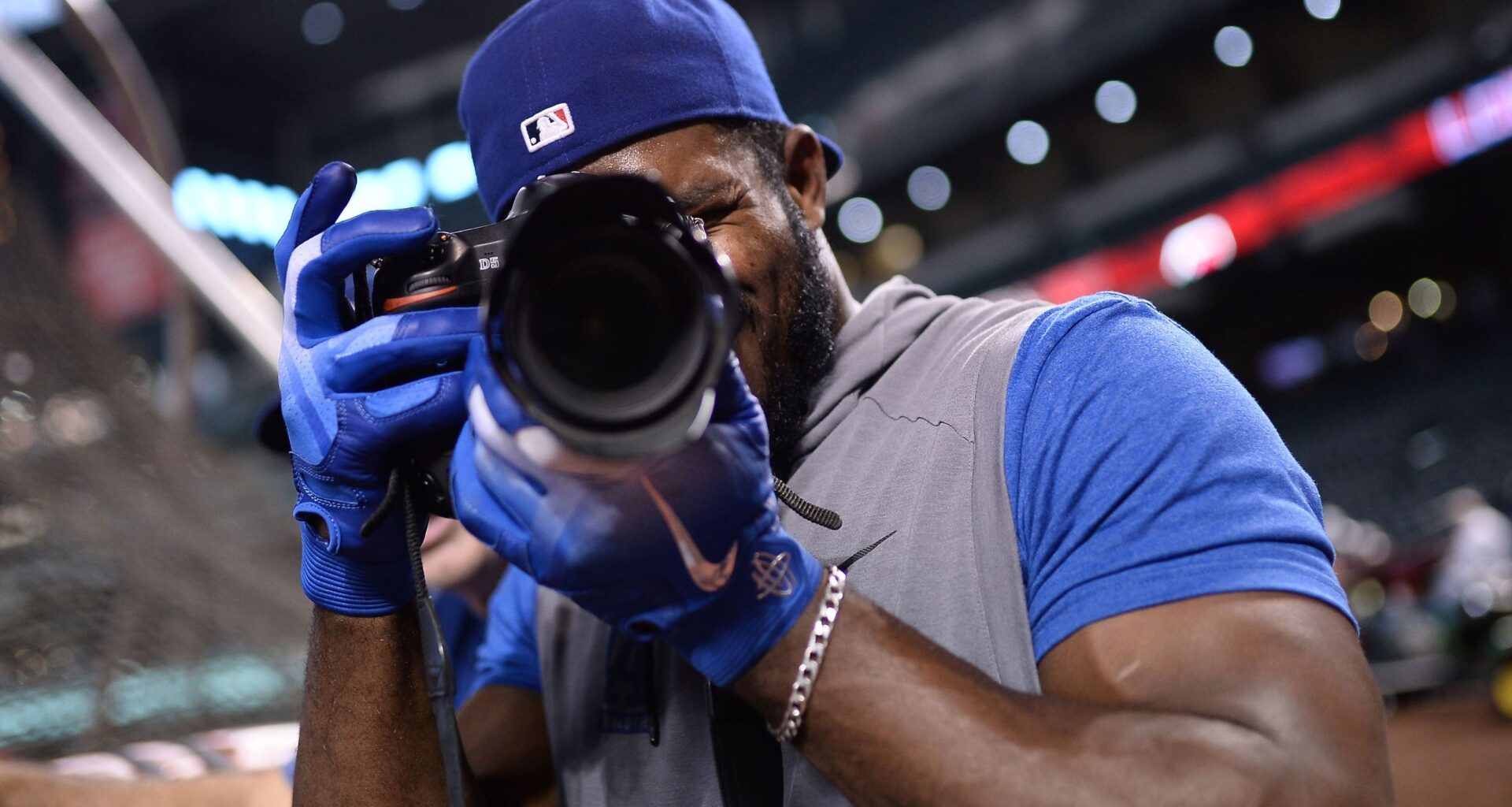 This sports photography trend feels like a gut punch. Sports stars are taking up photographers' courtside spots – but one change could be key