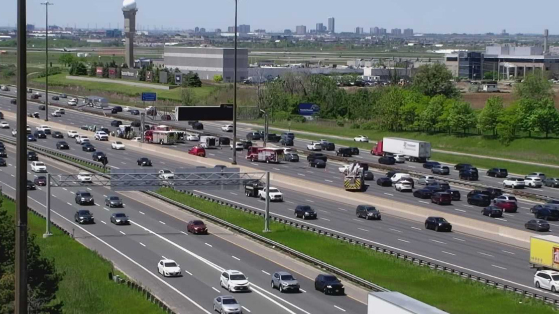 Aggressive driving, racing leaves man critically injured in Hwy 401 west crash in Mississauga