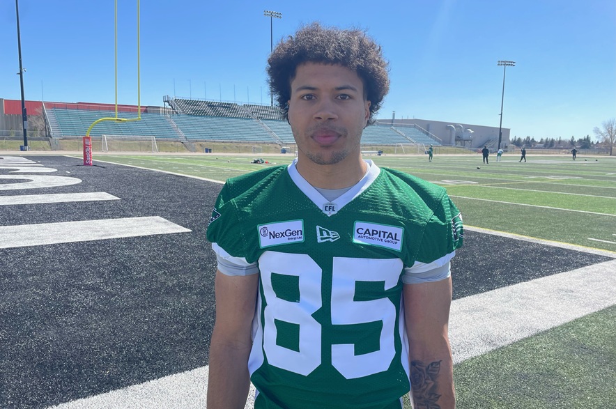 D'Sean Mimbs in Saskatchewan Roughrider uniform #85