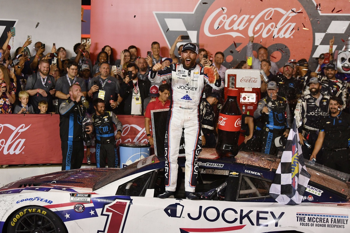 1,101 miles of racing at Charlotte? Ross Chastain and Connor Zilisch are attempting it