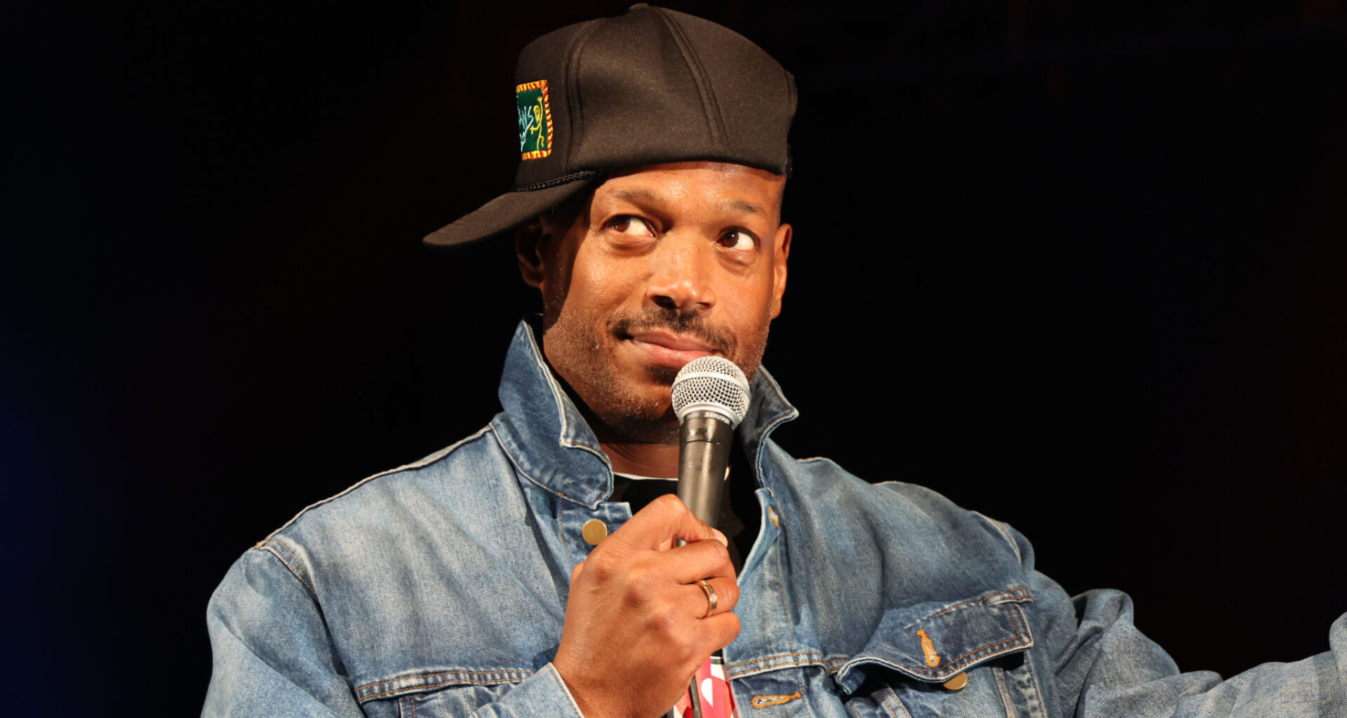 (L-R) Shawn and Marlon Wayans.