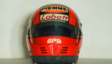 Helmet worn by Canadian F1 great Gilles Villeneuve sells for record US$1.25M