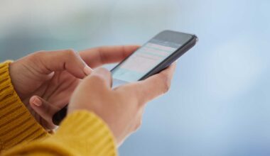 Phone buyers delay purchases, hold onto handsets longer • The Register