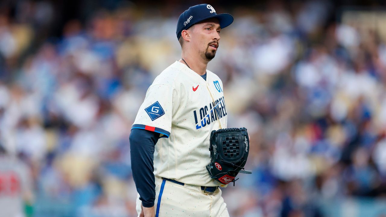 Dodgers' Blake Snell to go on IL with elbow injury