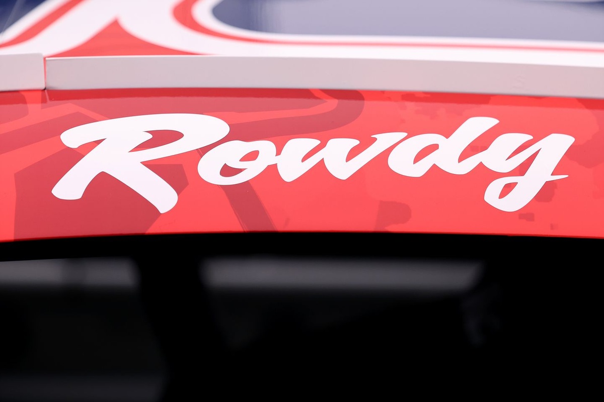 NASCAR community says there was a difference between 'Rowdy' and Kyle Busch